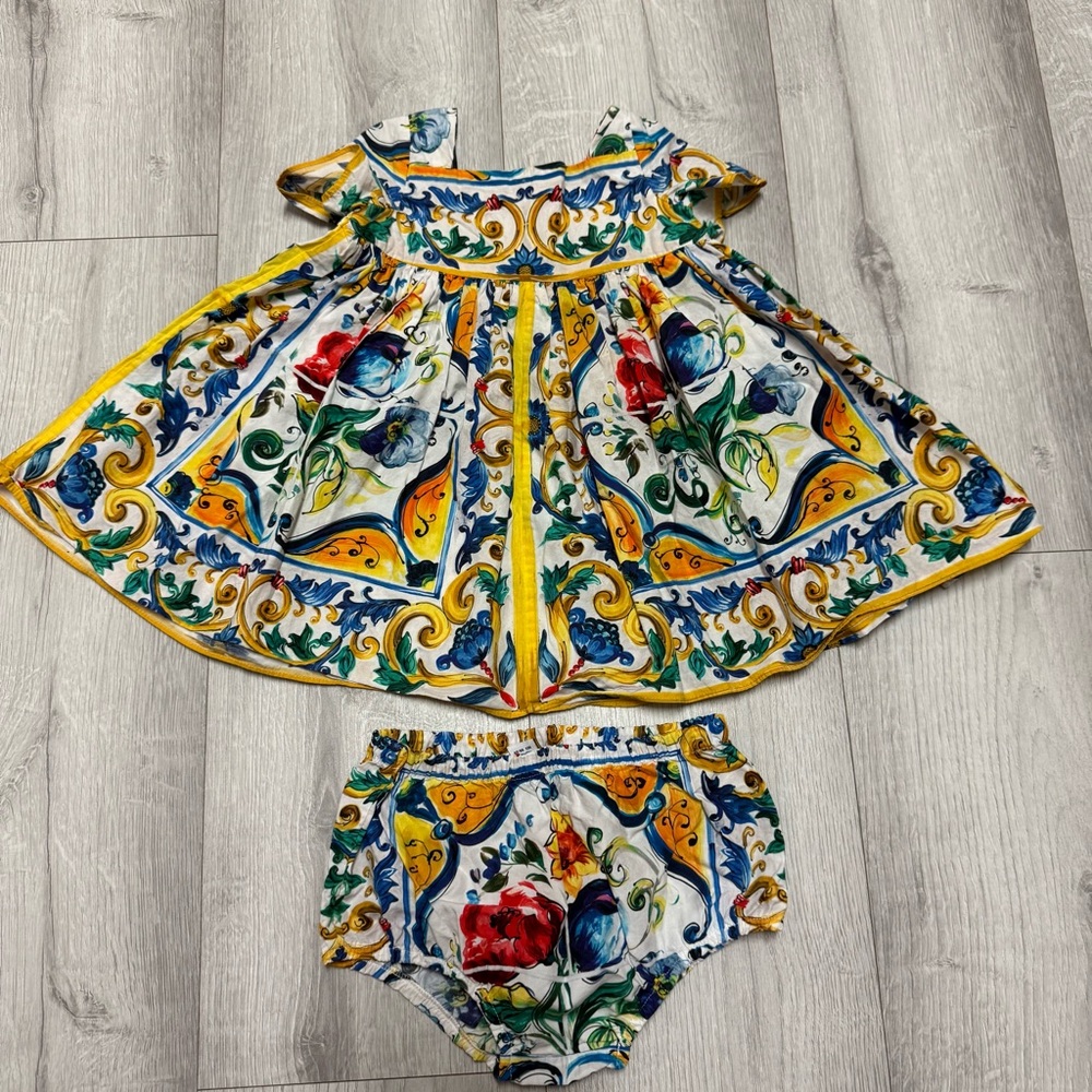 Dolce & Gabbana decorative porcelain dress set